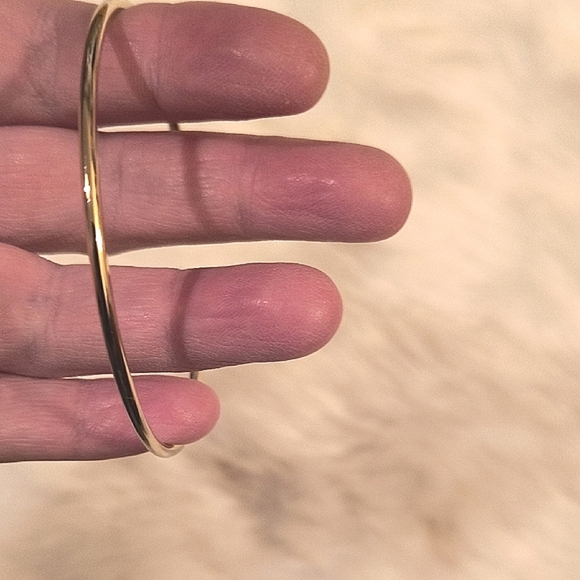 Gold Tone and Marble Bangle Bracelet - Picture 3 of 4